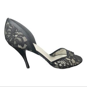 Stuart Weitzman, Black lace heel